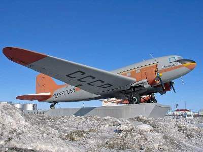 Lisunov Li-2 Russian military transport aircraft - image 7