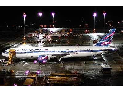 Boeing 777-200ER American long-haul airliner, Aeroflot - image 5