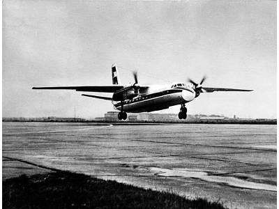 Antonov An-24V/B Russian short / medium-haul passenger aircraft, - image 4