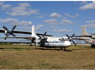 Antonov An-24B/V Russian short / medium-haul passenger aircraft, - image 11