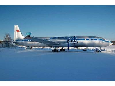 Ilyushin Il-18V Russian medium-haul airliner, Aeroflot / Czechos - image 3