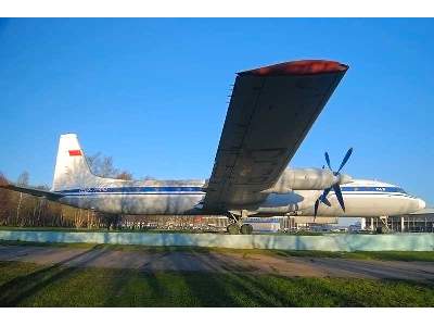 Ilyushin Il-18V Russian medium-haul airliner, Aeroflot / Czechos - image 4