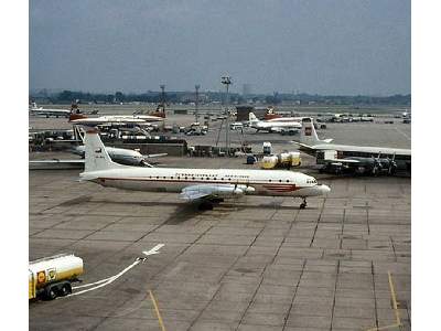 Ilyushin Il-18V Russian medium-haul airliner, Aeroflot / Czechos - image 7