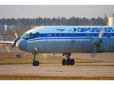 Ilyushin Il-18D Russian medium-haul airliner, Aeroflot / Domoded - image 6