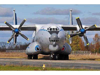 Antonov An-22 Antaeus Russian heavy transport aircraft, late ver - image 6