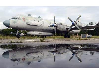 Ilyushin IL-20M Russian reconnaissance aircraft - image 10