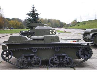 T-38 Russian amphibious small tank - image 7