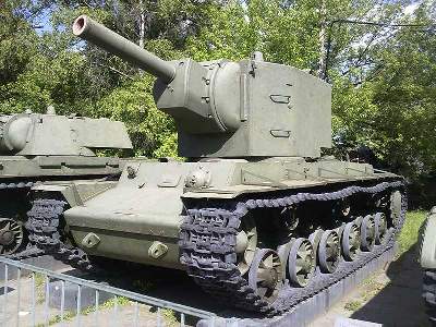 KV-2 Russian heavy tank, late version - image 21