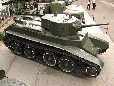 BT-7 Russian light tank, model 1935, early version - image 9