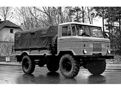 GAZ-66V Russian airborne military truck - image 8