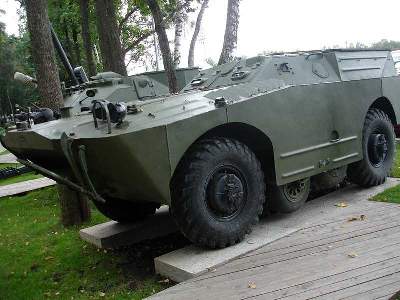 BRDM-U Russian armoured reconnaissance / patrol vehicle - comman - image 5