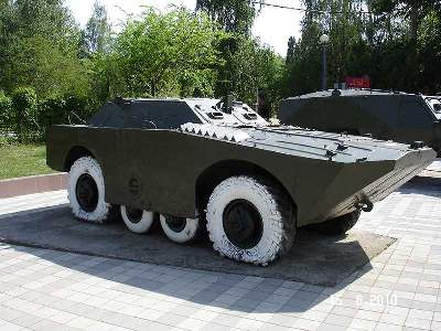 BRDM-U Russian armoured reconnaissance / patrol vehicle - comman - image 6
