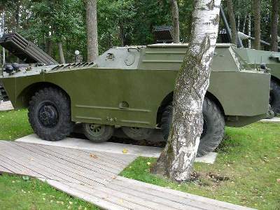 BRDM-U Russian armoured reconnaissance / patrol vehicle - comman - image 8