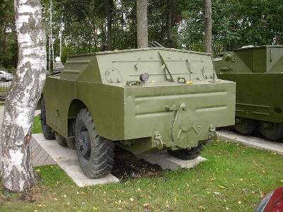 BRDM-U Russian armoured reconnaissance / patrol vehicle - comman - image 9