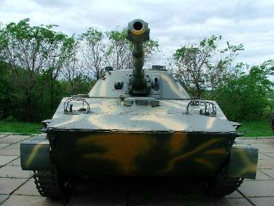 PT-76B Russian amphibious light tank - image 15