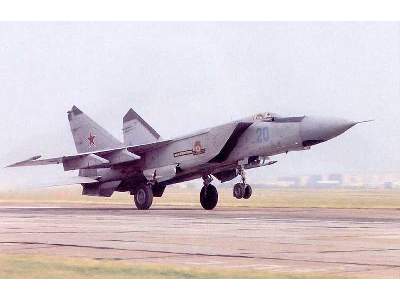 Mikoyan-Gurevich 25PD Russian jet fighter-interceptor - image 3