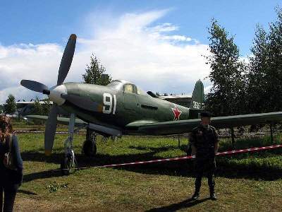 Bell P-63A Kingcobra American fighter - image 5