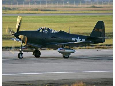 Bell P-63C Kingcobra American fighter - image 9