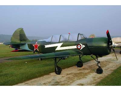 Yakovlev Yak-52 Russian aerobatics training aircraft - image 6