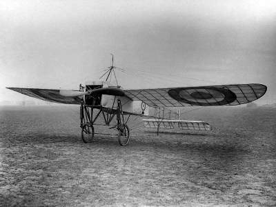 Bleriot XI French aircraft - image 9
