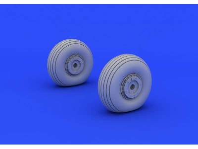 C-47 wheels 1/72 - Airfix - image 3