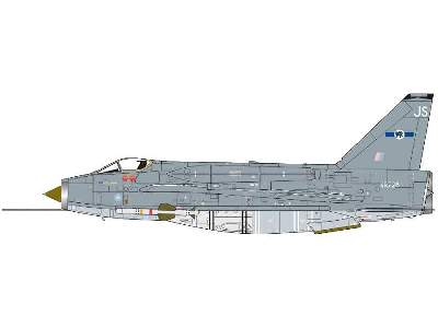 English Electric Lightning F6 - image 4