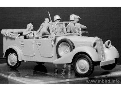 Sd. Kfz. 1 Type 170 VK + US Paratroopers and civilians - image 22