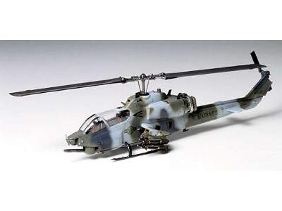Bell AH-1W Super Cobra - image 1