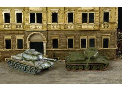 T-34/85 - 2 fast assembly models - image 1