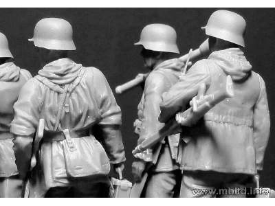 Let's stop them here! German Military Men, 1945 - image 6