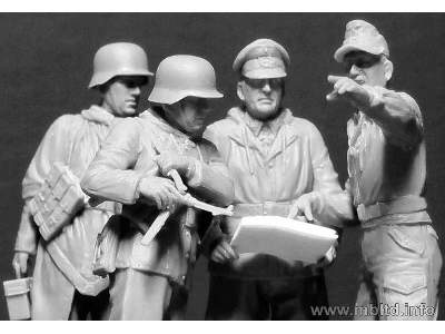 Let's stop them here! German Military Men, 1945 - image 13