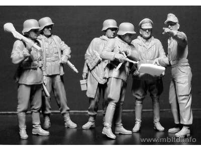 Let's stop them here! German Military Men, 1945 - image 20