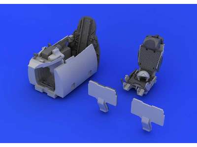 MiG-21PFM interior  - image 3