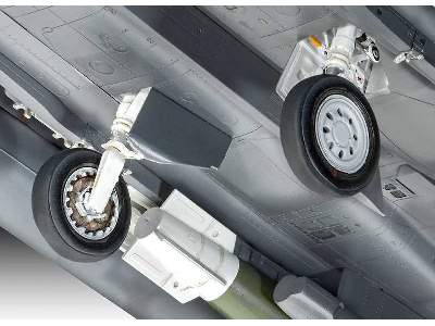 F-15E Strike Eagle & Bombs - image 4
