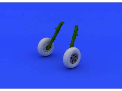 Spitfire Mk. V wheels 1/48 - Airfix - image 2