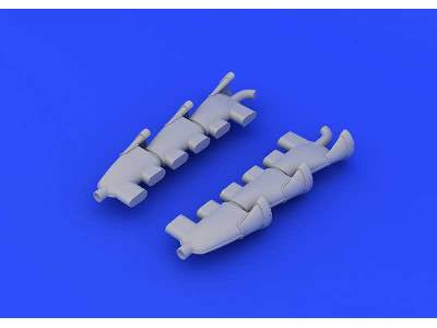 Spitfire Mk. V exhaust stacks fishtail 1/48 - Airfix - image 2