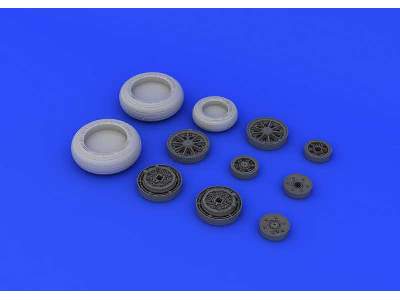 F-104 undercarriage wheels late 1/32 - Italeri - image 4