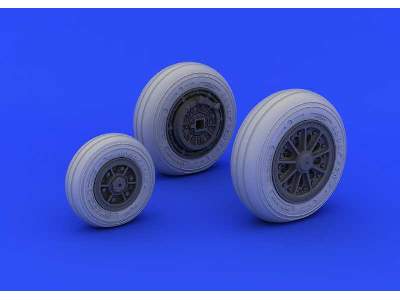 F-104 undercarriage wheels late 1/32 - Italeri - image 5