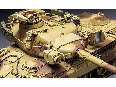 French Main Battle Tank AMX -30B2 - image 6