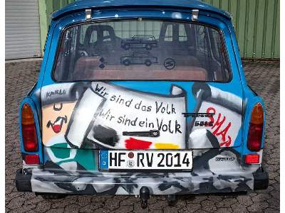 Trabant 601S Universal  25 Jahre Mauerfall - image 11