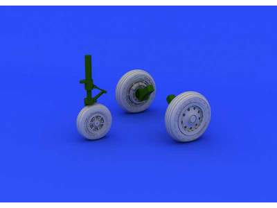 F-104 undercarriage wheels early 1/48 - Hasegawa - image 1