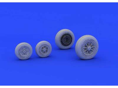 F-104 undercarriage wheels late 1/48 - Hasegawa - image 2