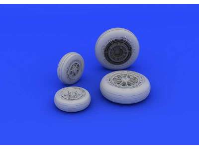 F-104 undercarriage wheels late 1/48 - Hasegawa - image 3