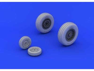 A-6 wheels 1/48 - Hobby Boss - image 3