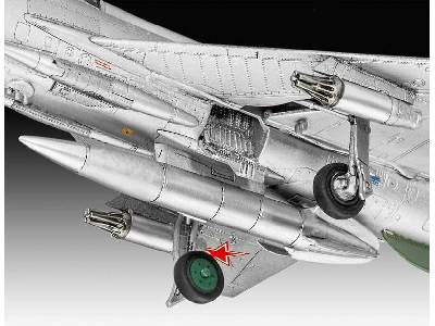 MiG-21 F-13 Fishbed C - image 3