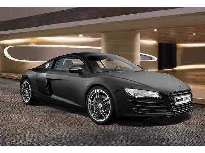 AUDI R8 - image 1