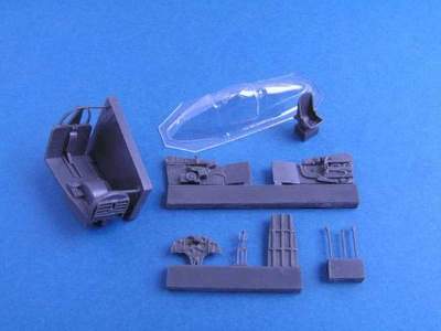 Gloster Meteor F.3 + vacu canopy - Cyber-Hobby (Dragon) - image 1
