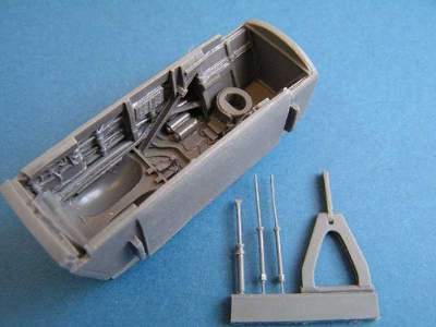 BAC TSR-2 nose wheel bay for Airfix - image 1