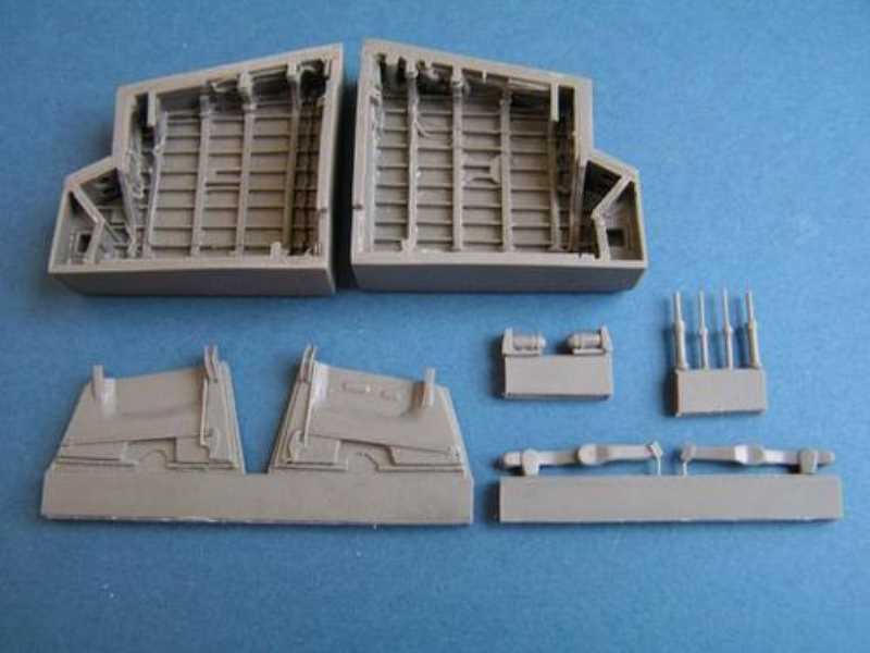 E. E. Canberra main wheel well for Airfix - image 1