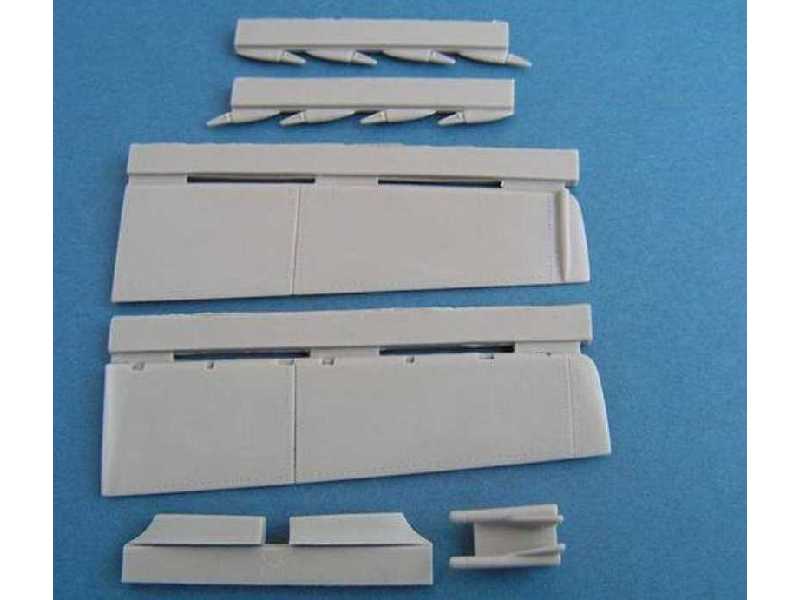 Mirage 2000C Control surfaces for Heller - image 1